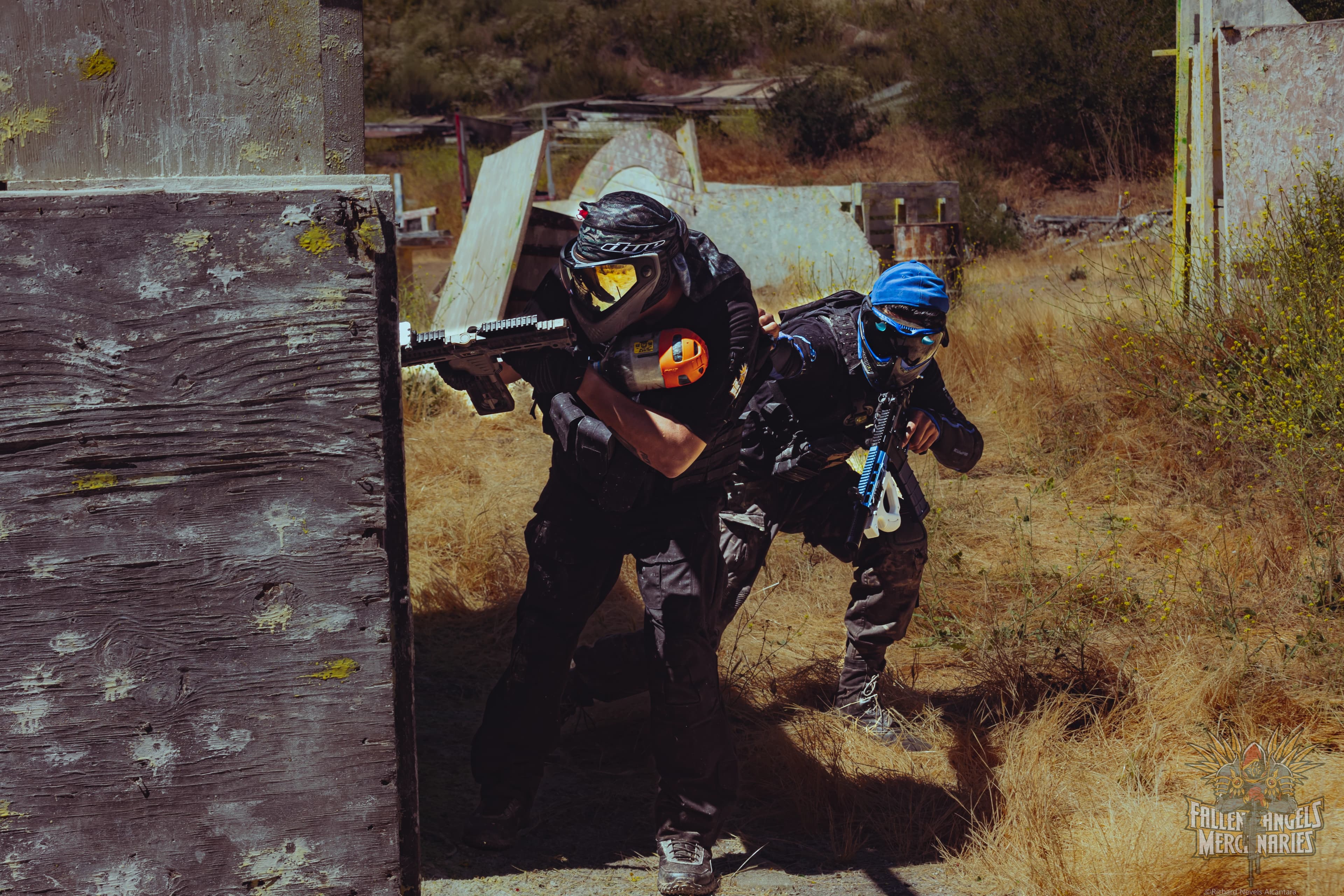 Fallen Angels Mercenaries players moving together during gameplay