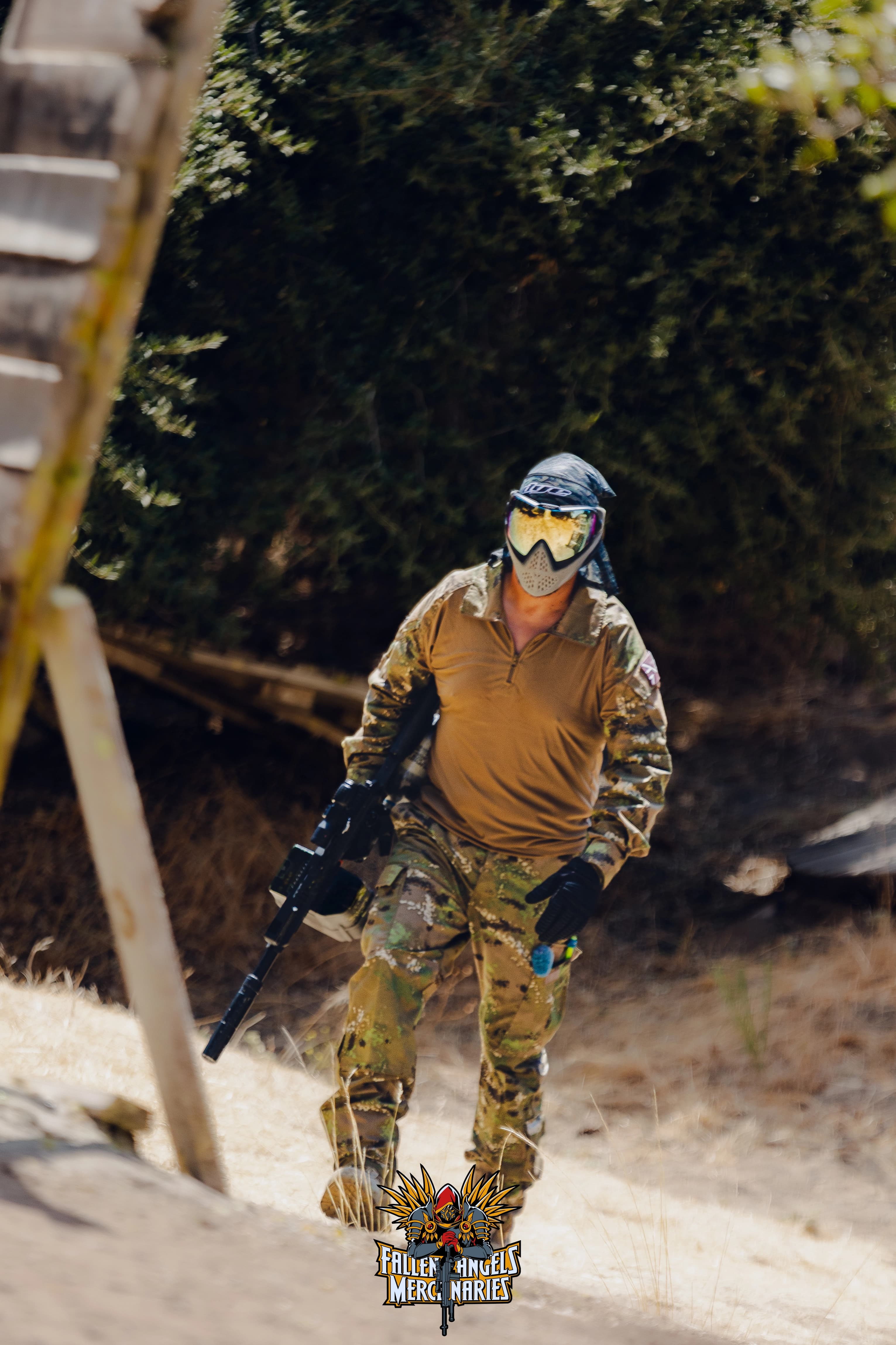 Fallen Angels Mercenaries player aiming in gameplay