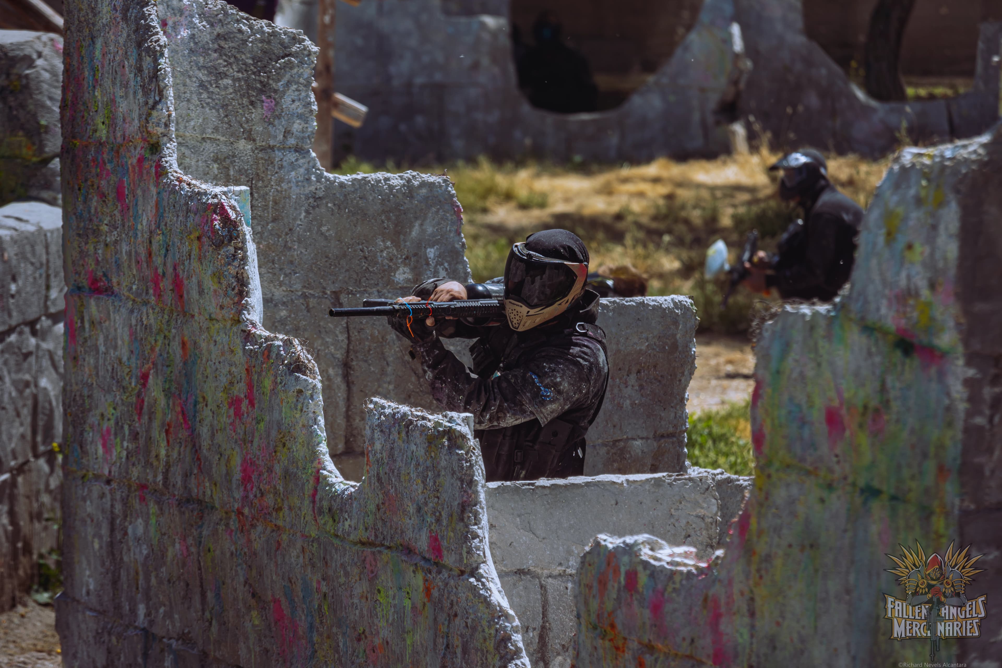 Fallen Angels Mercenaries player aiming from cover